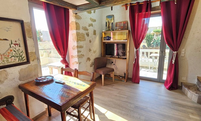 Pitsidia Apartment | fantastic studio Komos, sleeping gallery, kitchenette, bathroom, private balcony