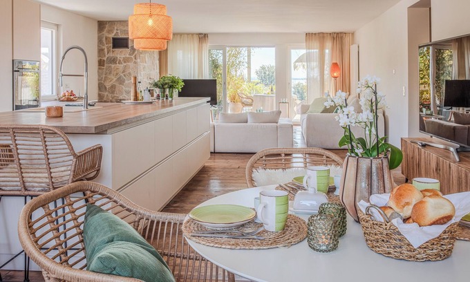 Gaienhofen Apartment | Fantastic view of the Untersee - Seeapartment Panorama in Gaienhofen