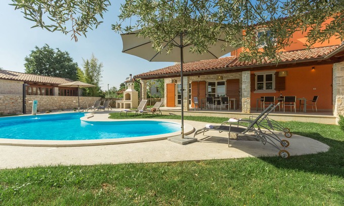 Kastelir-Labinci Villa | Fantastic villa up to 12 persons with sea view.