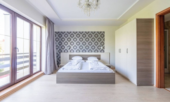 Haslau-Maria Ellend Apartment | Faraway Aparthotel near Airport