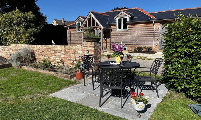 Woodfalls Cottage | Farm Cottage on a Secluded 9-acre Equestrian Small Holding