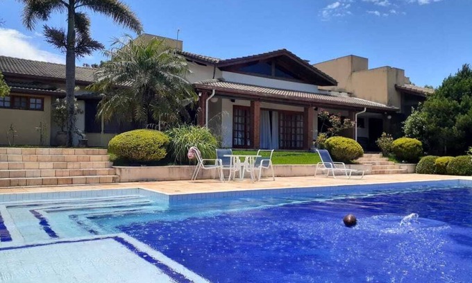 Pinhalzinho Cottage | Farm, country house, wifi, heated pool, leisure!