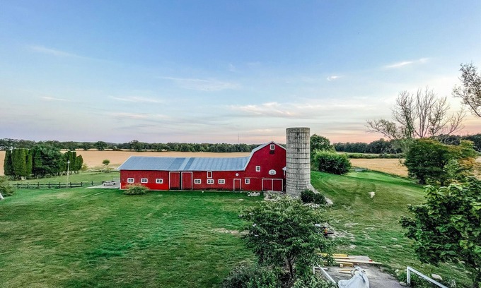 Marshall Other | Farm House | Relax & Visit with Mini Horses - Near Downtown Marshall