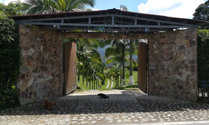 Calarca House | Farm La Arboleda.