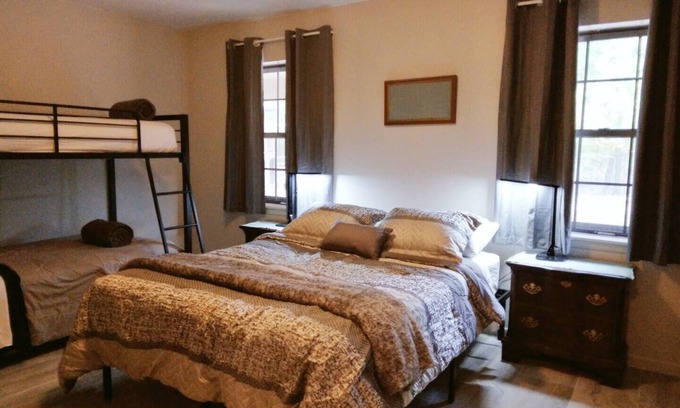 Flint Other | Farm Retreat w/2 houses-Cabin & Farmhouse- 6 Bedrooms 3 Baths on 50 acres