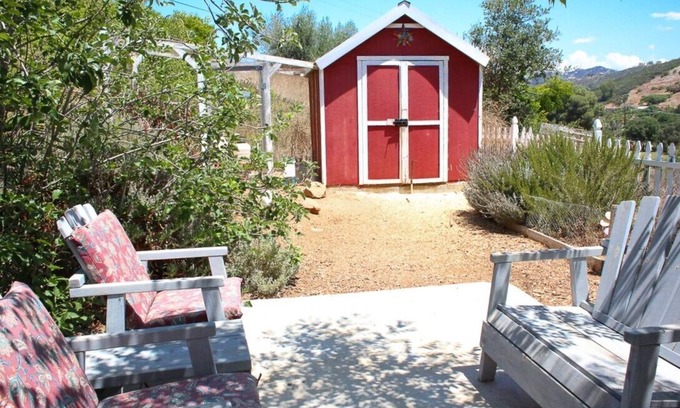 Rainbow CDP Cottage | Farm Stay Bungalow And Hot Tub