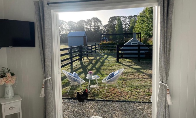 Tyabb Villa | Farm Stay HARMONY Cottage at Wilindi Estate