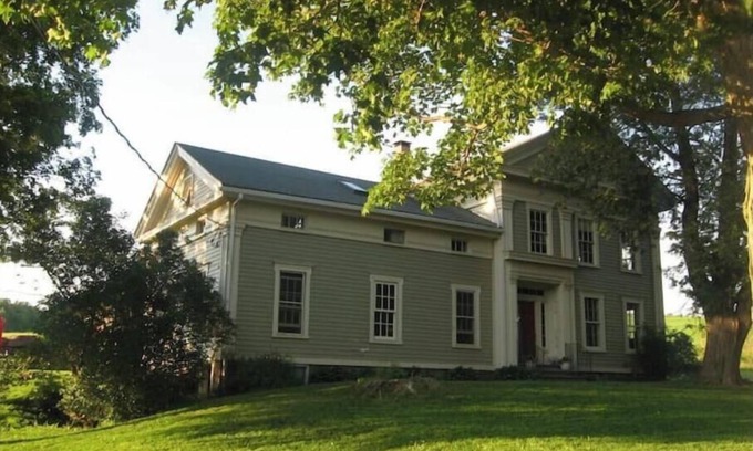 Meredith Cabin | Farm Stay in Catskills Farmhouse Suite