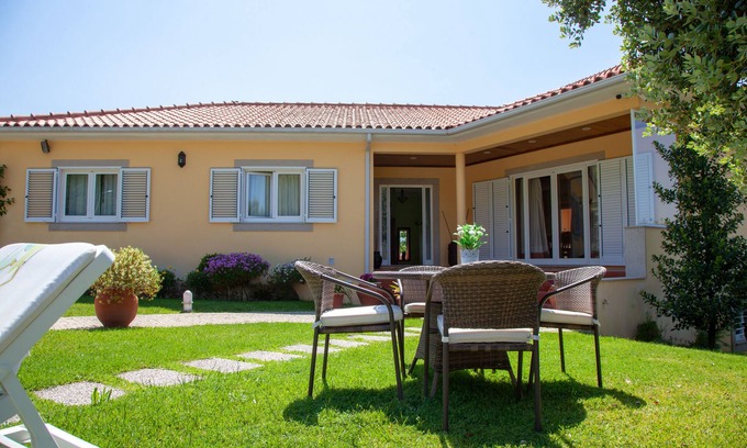Cinfaes House | Farm Villa Verde located in the village of Cinfães