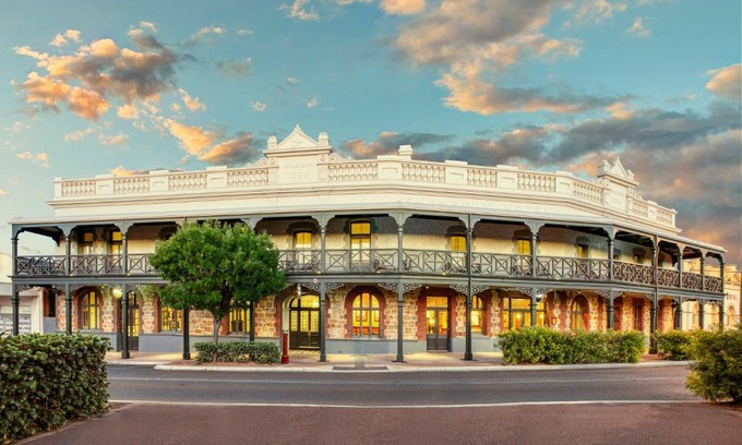 Northam Hotel | Farmers Home Hotel