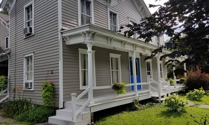 Denver Other | Farmhouse 4 bedrooms, 4 ensuite bathrooms, Roxbury, NY
