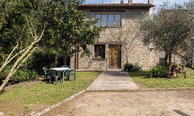 Gattaia Other | Farmhouse 'Agriturismo Il Ponte - Frantoio' with Mountain View, Private Garden and Wi-Fi