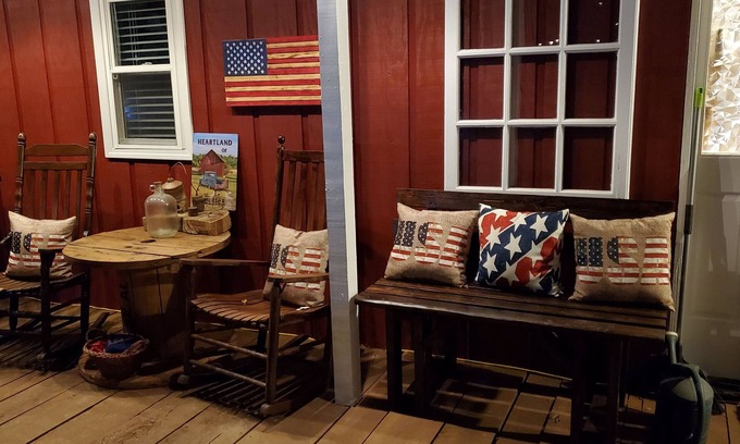 Connellys Springs Cabin | Farmhouse Cabin In The Country