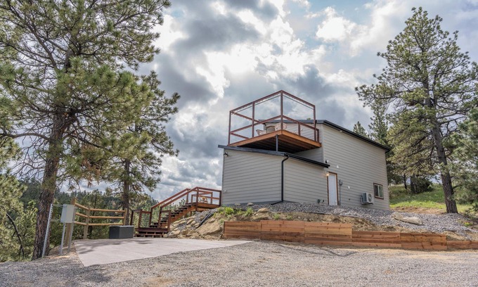 Billings House | Farmhouse Cottage @ Old Pine Retreats, Farmhouse Cottage @ Old Pine Retreats