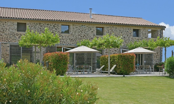 Rieux-Minervois Villa | Farmhouse in Languedoc with Pool & Vineyard Views