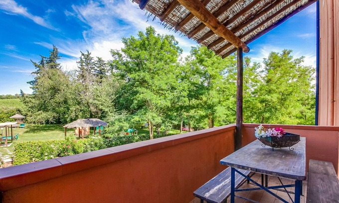 Montescudaio Other | Farmhouse in Montescudaio near Tuscan Coast