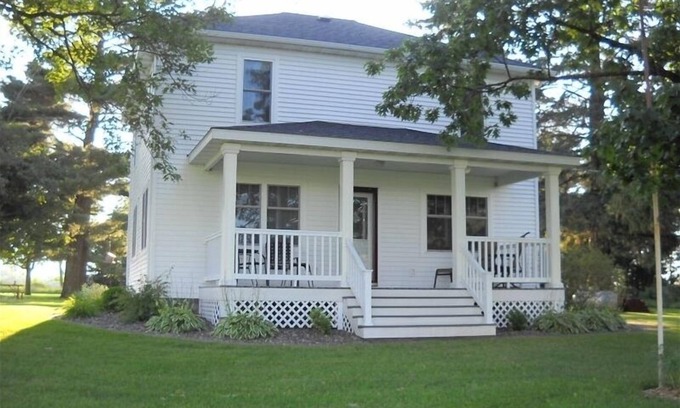 Cumberland House | Farmhouse Retreat