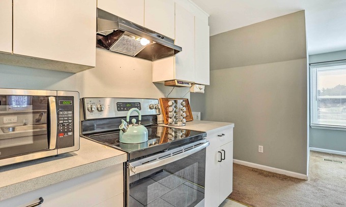 Sewell Apartment | Farmhouse Vacation Rental ~ 21 Mi to Philly!