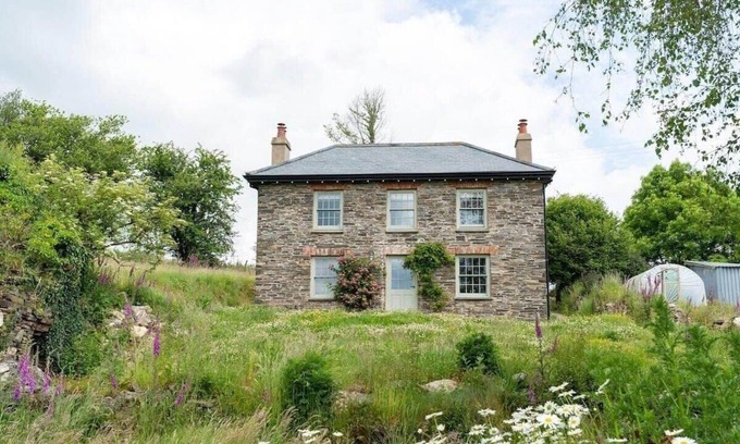 Luckett House | Farmhouse with Huge Garden nr Tamar Valley