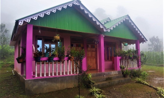Turuk Cottage | Farmstay @ Chhota Mungwa, Darjeeling For Family, Friends & Furry Friends.