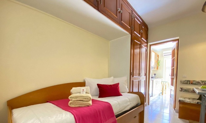 Montenegro Apartment | FARO AIRPORT FLAT 7 by HOMING