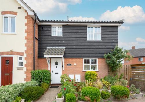 Wangford House | Farriers