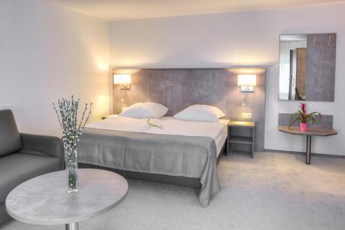 Hunerbach Hotel | Fast Lane Hotel