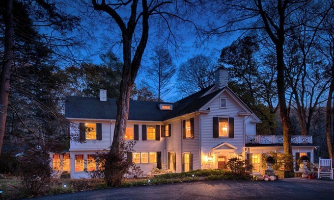 Croton-on-Hudson House | Favorite Holiday Country Estate for Gathering with Family, Friends, Corporate.