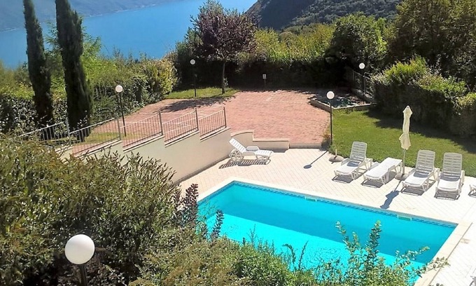 Aer Apartment | Feel good in the green, view of the lake, ideal for cycling and hiking, WiFi