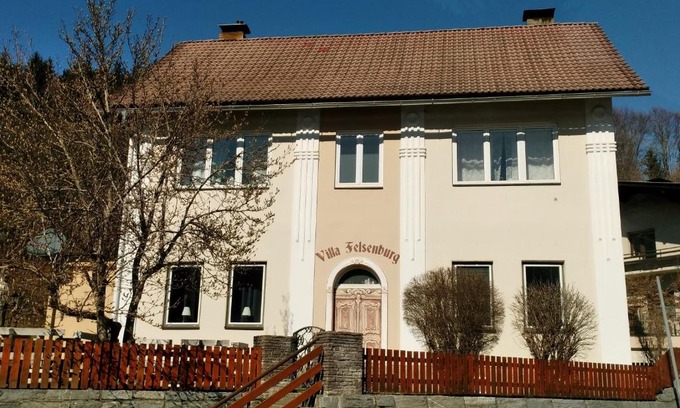 Hermagor-Pressegger See Apartment | Felsenburgapartment