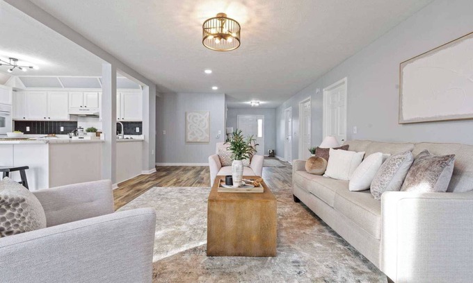 West Newton House | Fenced Backyard|High-Speed Wi-Fi|Quiet Work Suite #42051