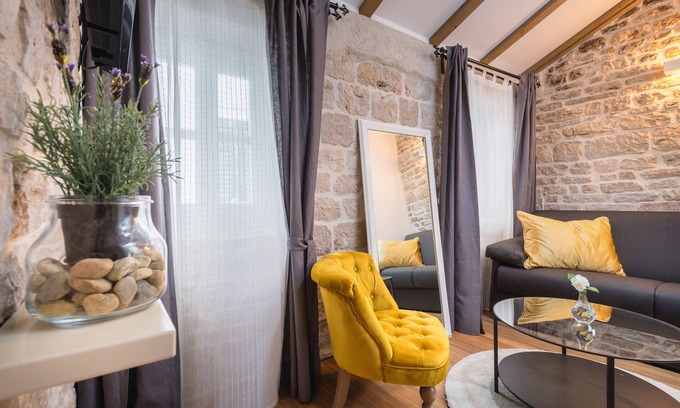 Grad House | Fenice Palace