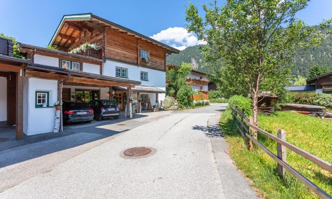 Saalfelden am Steinernen Meer Apartment | Ferienwohnung Maisonette Höttl