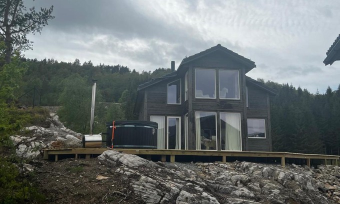 Lund House | Feriehus med utsikt