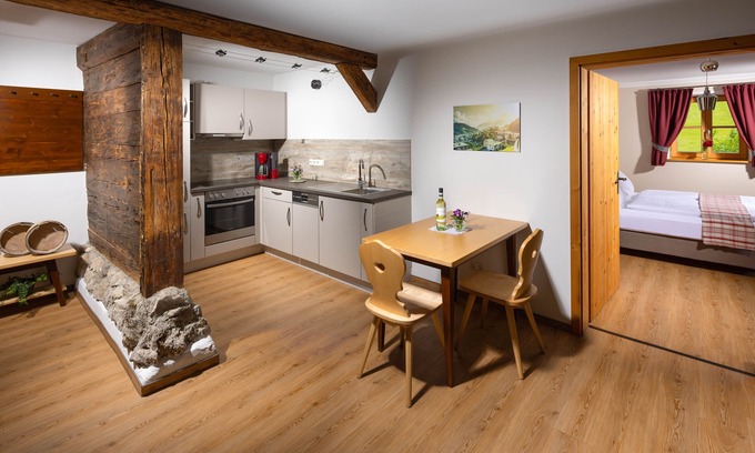Ramsau bei Berchtesgaden Apartment | Ferienwohnung Alpenliebe, 1-2 Personen, 50 qm, Dusche/WC, TV, W-LAN, 1 Schlafzimmer, barrierefrei, Lift