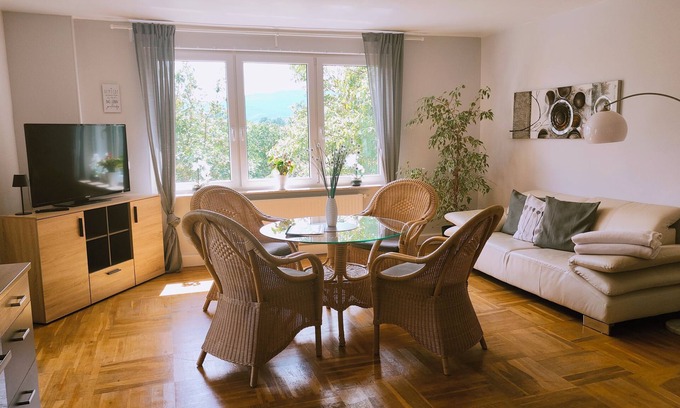 Wutha-Farnroda House | Ferienhaus am Rehberg first floor apartment with private terrace