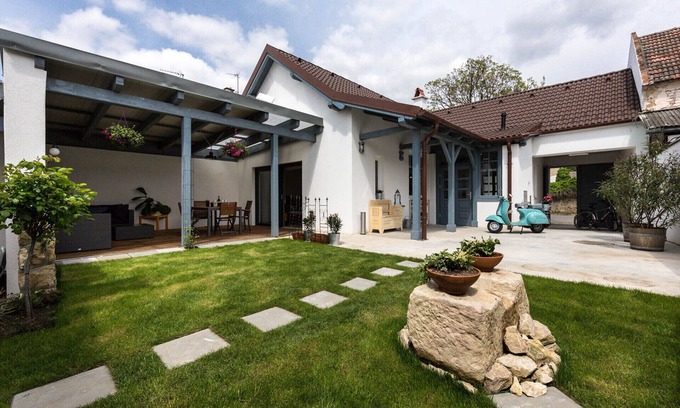 Monchhof House | ferienhaus-burgenland 2, romantic cottage - barrier-free - Burgenland Card!
