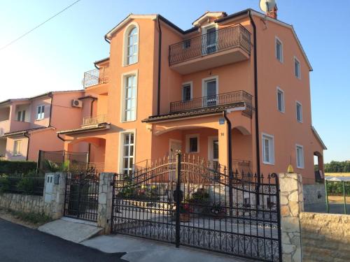 Vrvari Apartment | Ferienhaus Dakovic