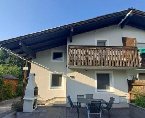 Bad Mitterndorf House | Ferienhaus Fux - Your Lake and Ski Hideaway at Tauplitz near Hallstatt