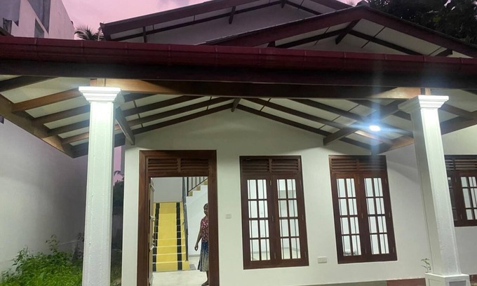 Ambalangoda Villa | Ferienhaus im Villenvirtel von Gonapinuwala, nur Einige Km vom Strand Entfernt