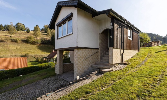 Schleusegrund House | Ferienhaus in Schצnbrunn mit Garten