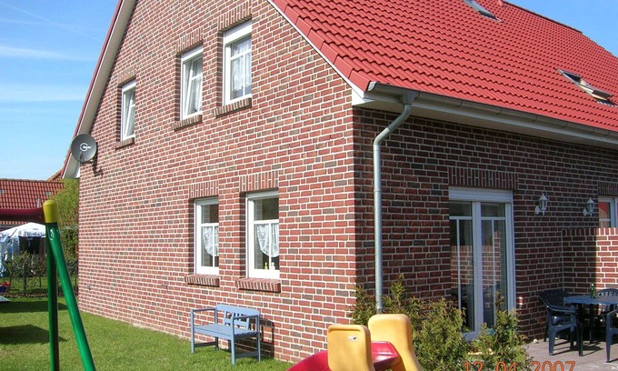 Hamswehrum House | Ferienhaus Seehund on the East Frisian North Sea coast with 3 bedrooms