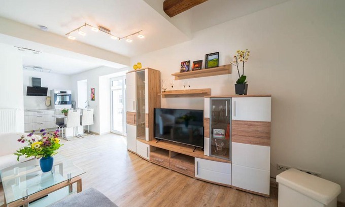 Lossatal Apartment | Ferienhaus Teichblick und Turmblick, mit Kultur in Großzschepa, Nähe Leipzig
