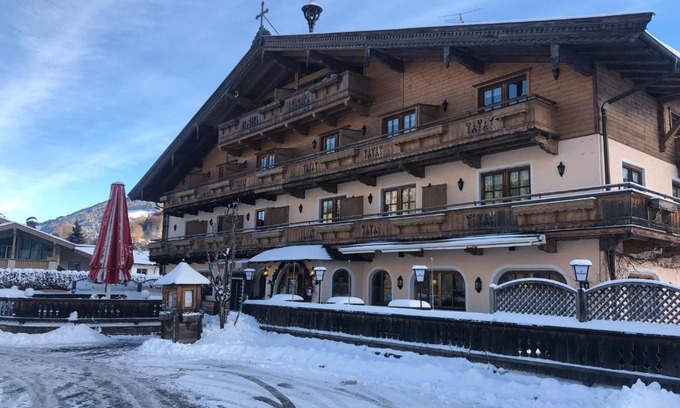 Unteraurach Hotel | Ferienhotel Alpenhof