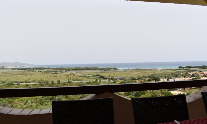 Iscra e Voes Apartment | Ferienwohnung mit Panoramablick/Meerblick -Strandbucht S.Lucia