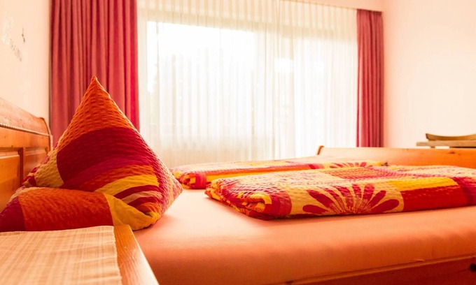 Riedenburg Apartment | Ferienwohnung für bis zu 4 Personen mit Möblierter Sonnenterrasse