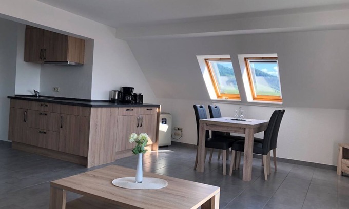 Steinbach House | Ferienwohnung, 1 Schlafraum und Balkon mit Aussicht für max. 4 Personen