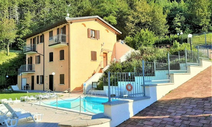 Tignale Apartment | Ferienwohnung am Gardasee in Tignale, Pool, Seesicht, WLAN kostenlos
