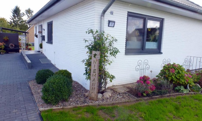 Busdorf Apartment | Ferienwohnung Am Runenstein 7