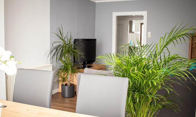 Ebersdorf Apartment | Ferienwohnung Am Schlosspark
